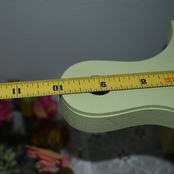 Handmade Pig Flowers Green Wood Riser Country Cottage Farmhouse Decor - Picture 12 of 13